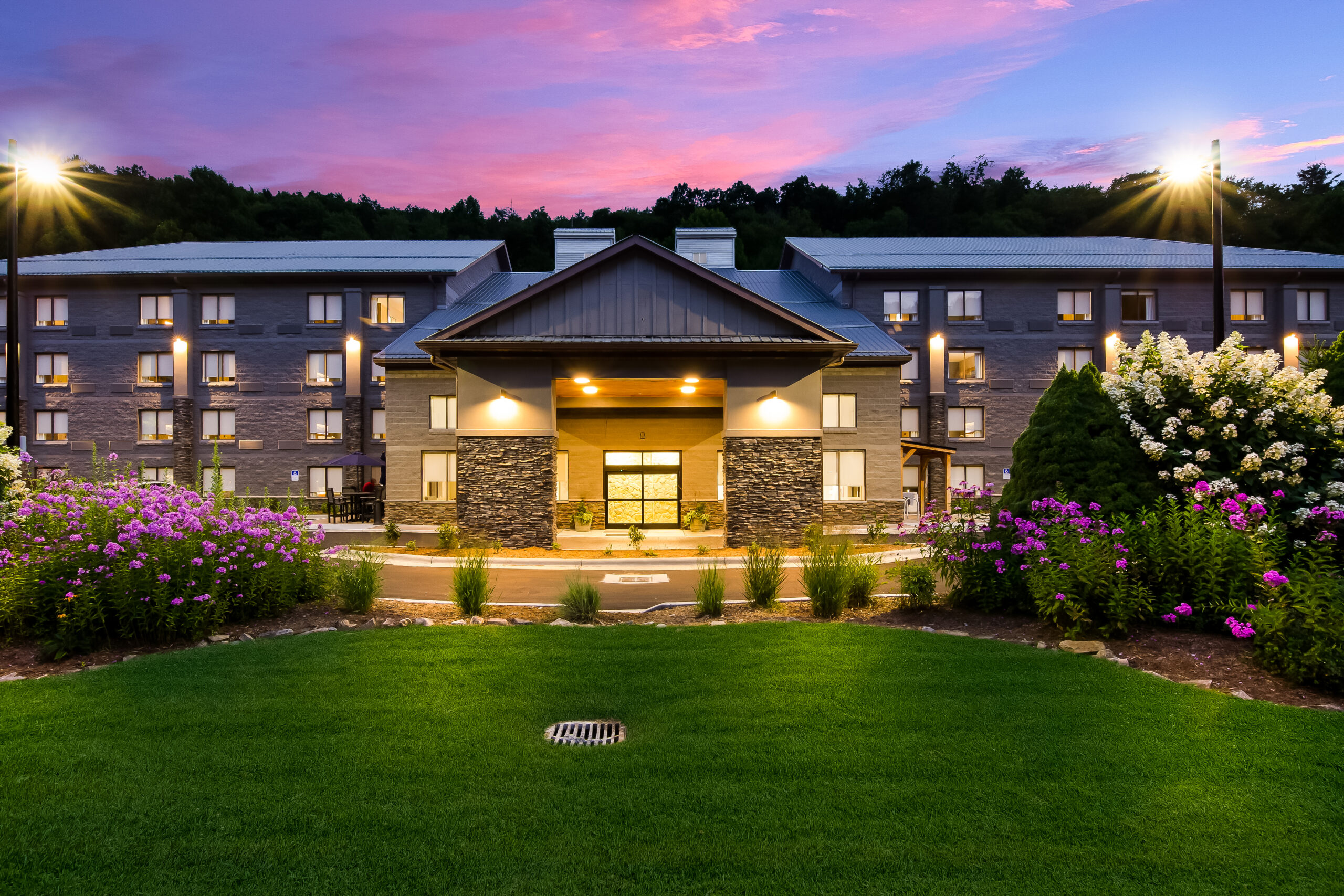 The front of Graystone Lodge at sunset